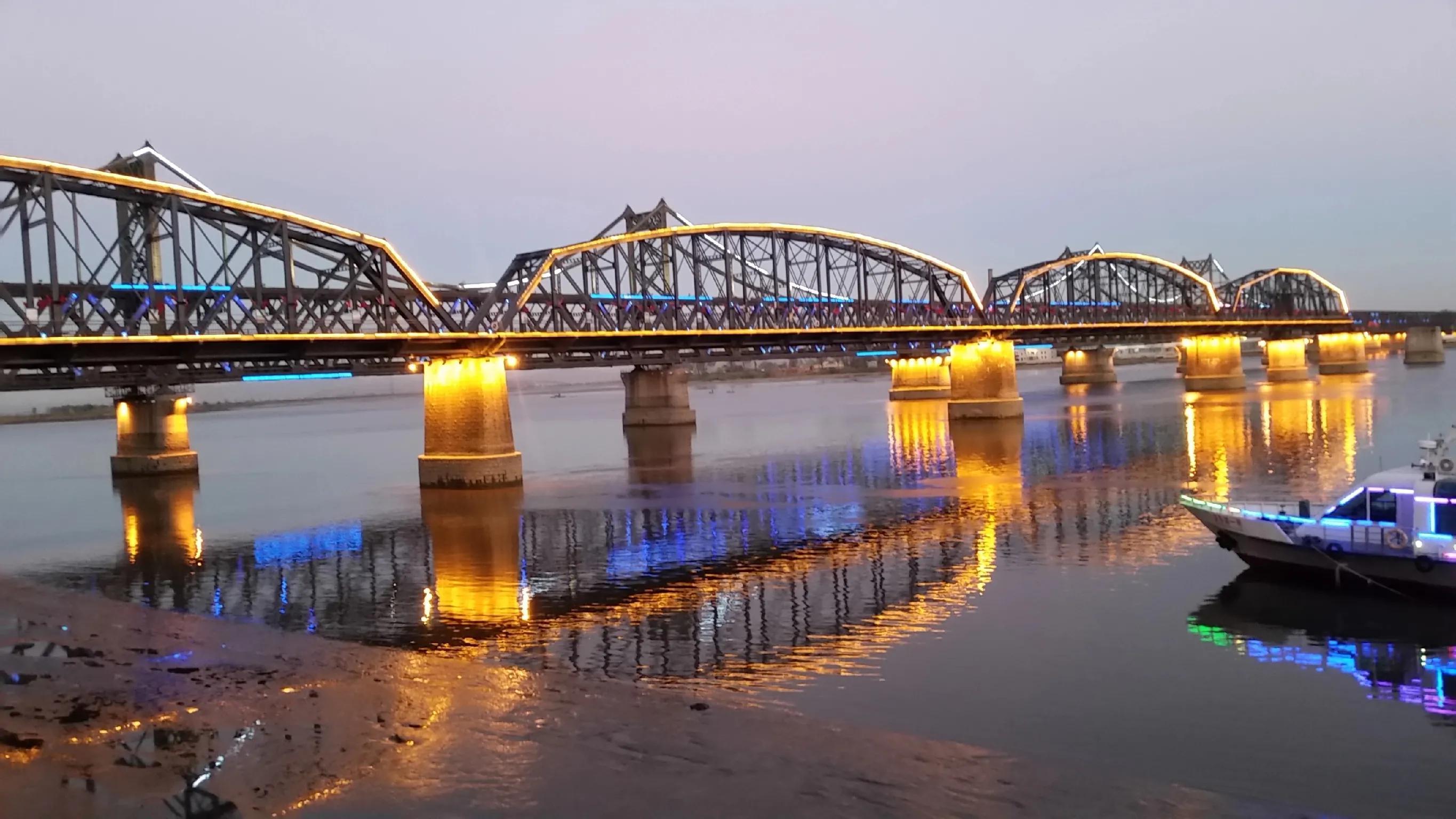 丹东，致尊敬的听众朋友们